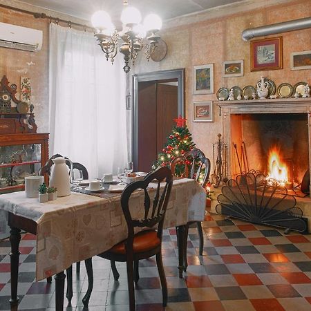 B&B Da Miriam カステルヌオーヴォ・デル・ガルダ エクステリア 写真
