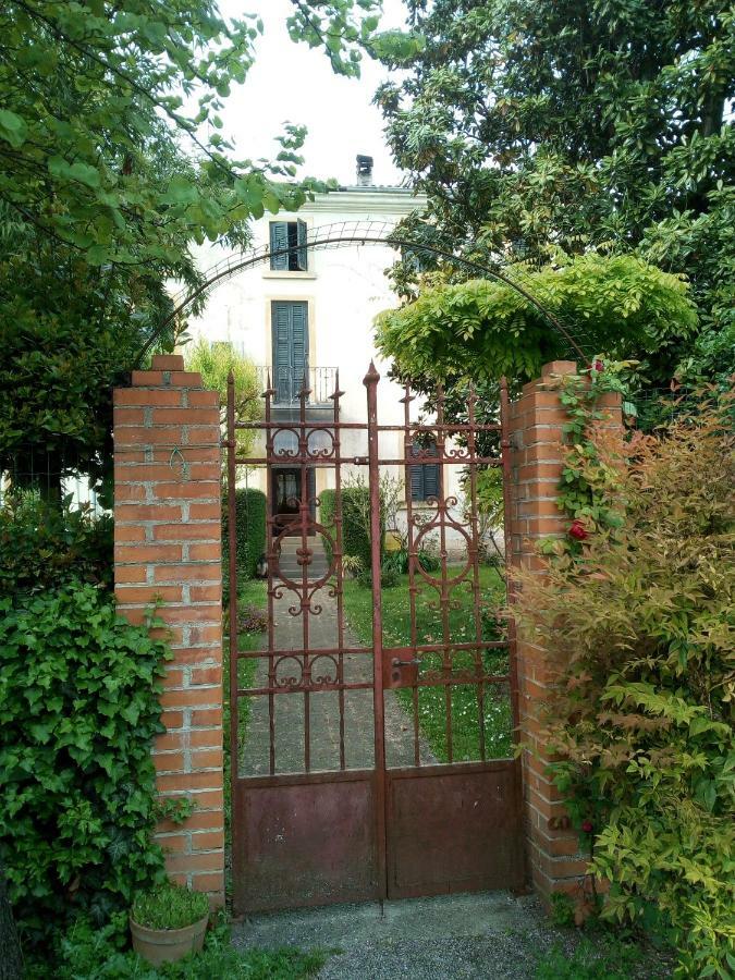 B&B Da Miriam カステルヌオーヴォ・デル・ガルダ エクステリア 写真